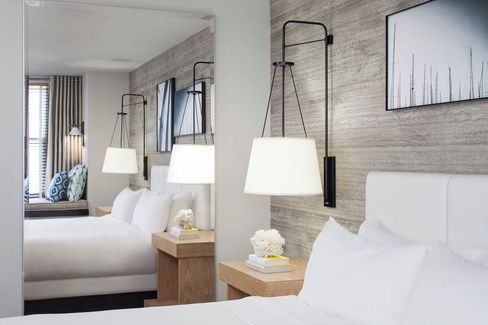 Elite Room, 1 King Bed
