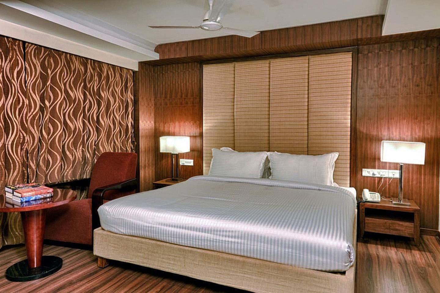 Avalon Hotel and Banquet Avalon Premium AC Room 2