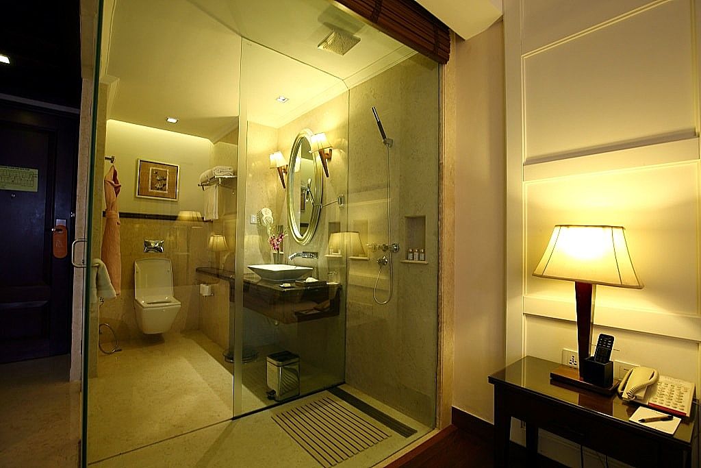 The Pllazio Hotel Neo Classic Room 8