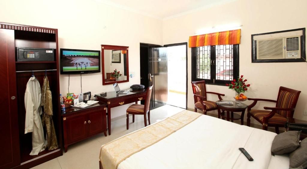 King Suite with Balcony