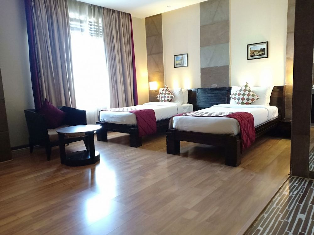 Ramada by Wyndham Ajmer 2 Twin Beds Mobility Accessible Smoking 2