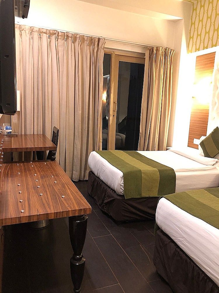Ivory 32 Executive Room