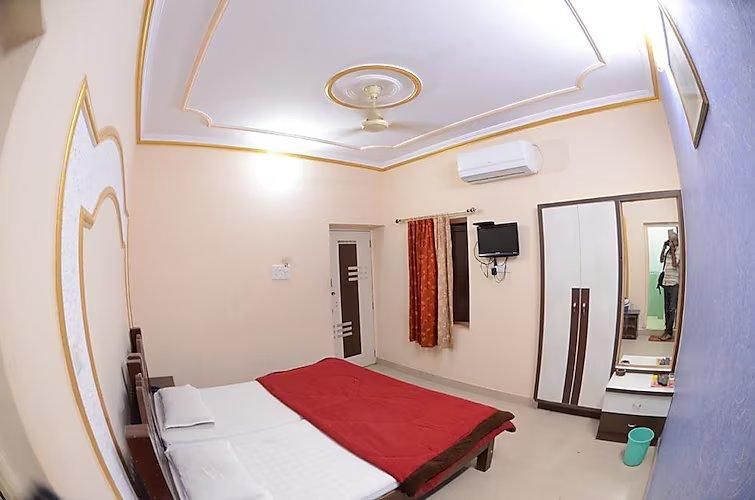 Hotel Prince Deluxe Room 5