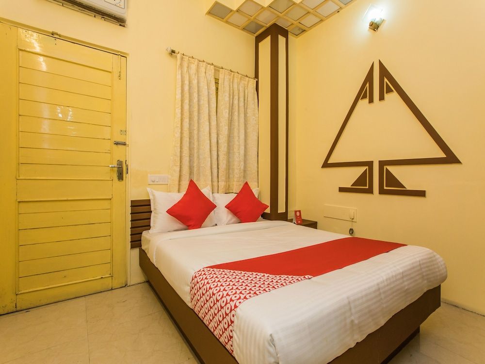 OYO 15401 Hotel Surana palace Double or Twin Room 4