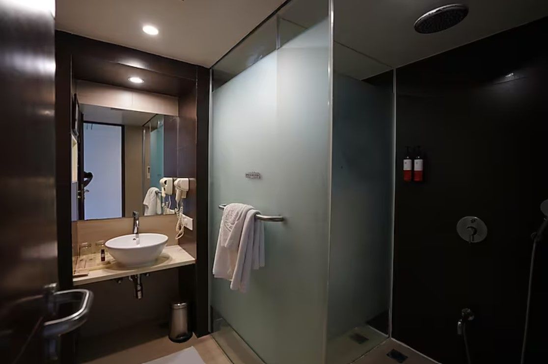 Ramee Grand Hotel and Spa Pune Executive Room 7