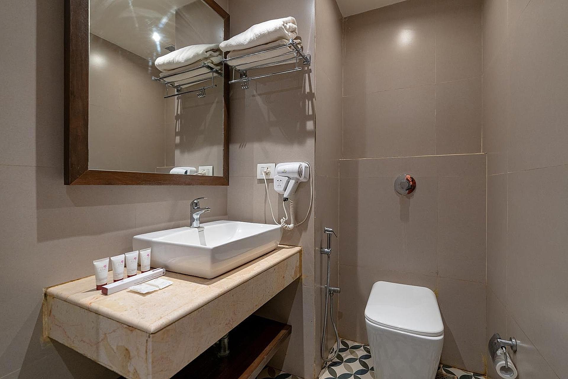 Riva Beach Resort Super Deluxe Pool View Room 7