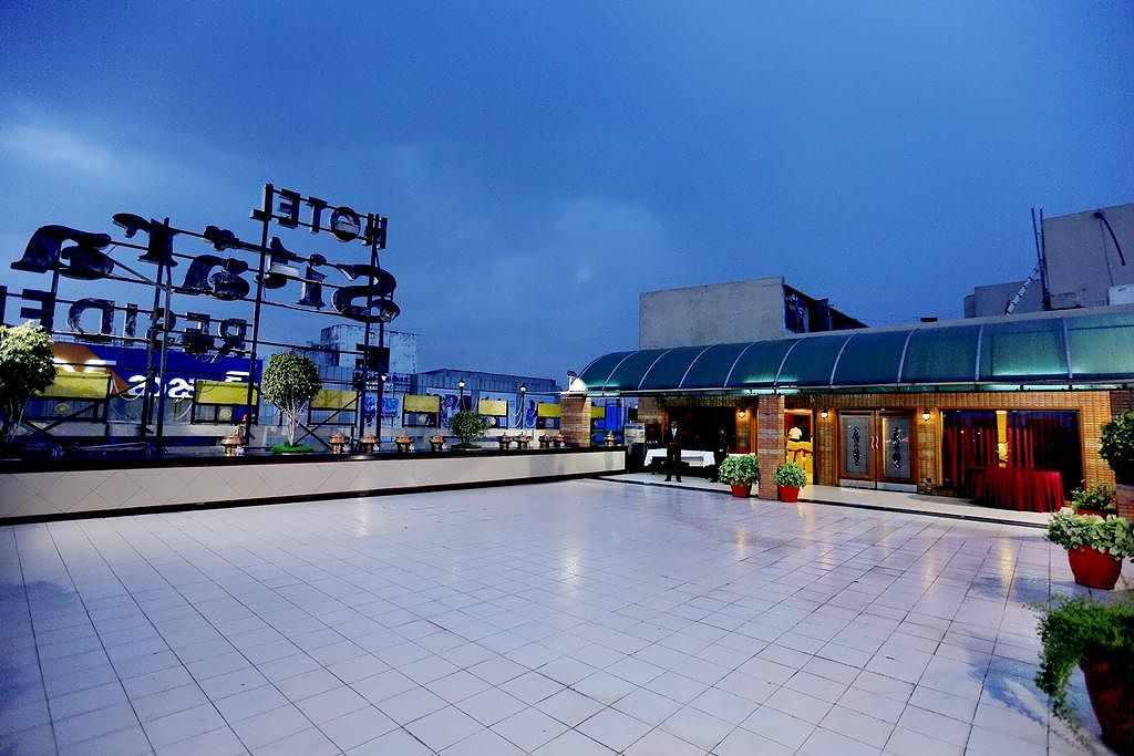 undefined Sitara Paradise 8