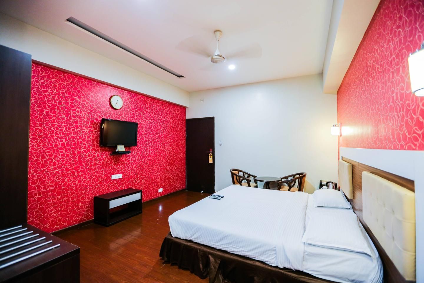 AC Executive Room