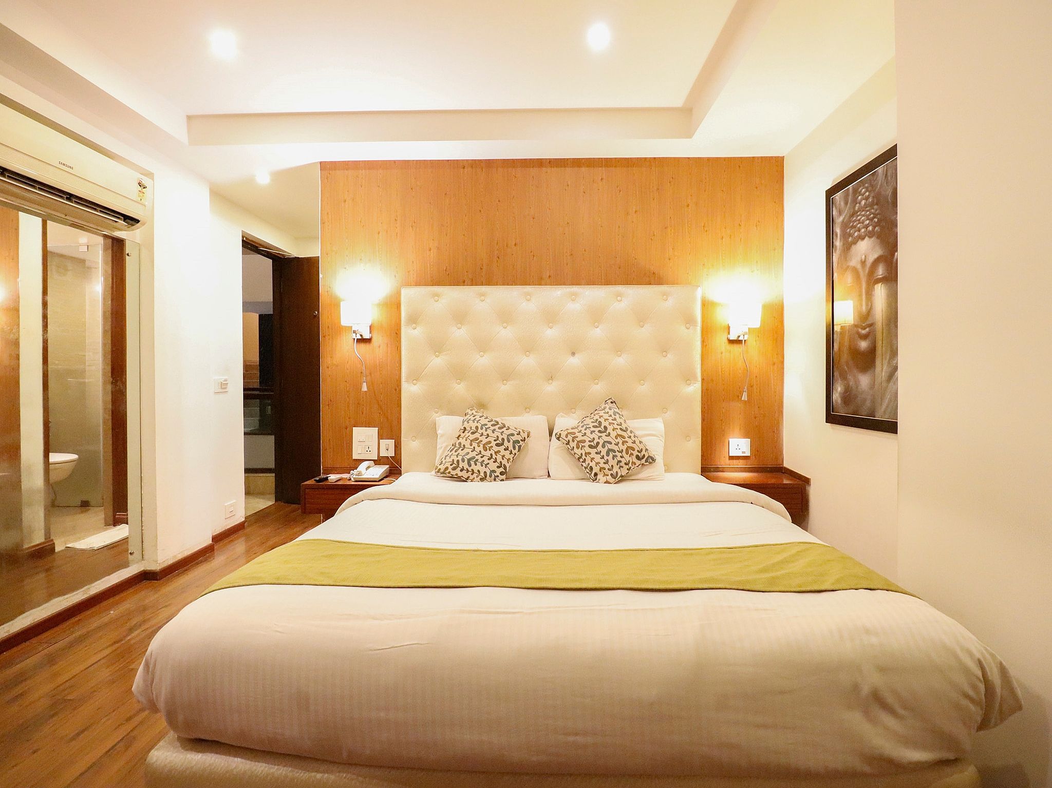 New Leaf Deluxe Room 13