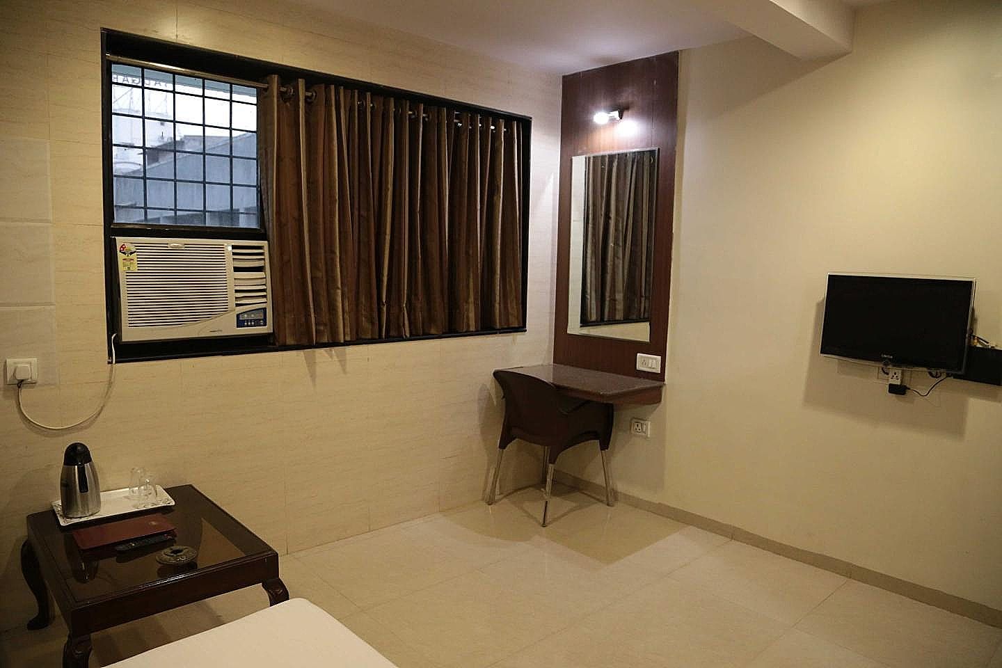 Hotel Akash Standard Room Non AC 5