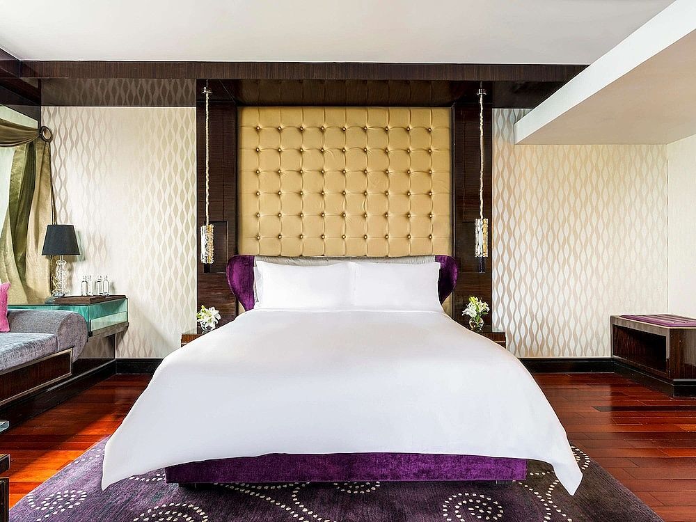 Suite, 1 King Bed (Opera)