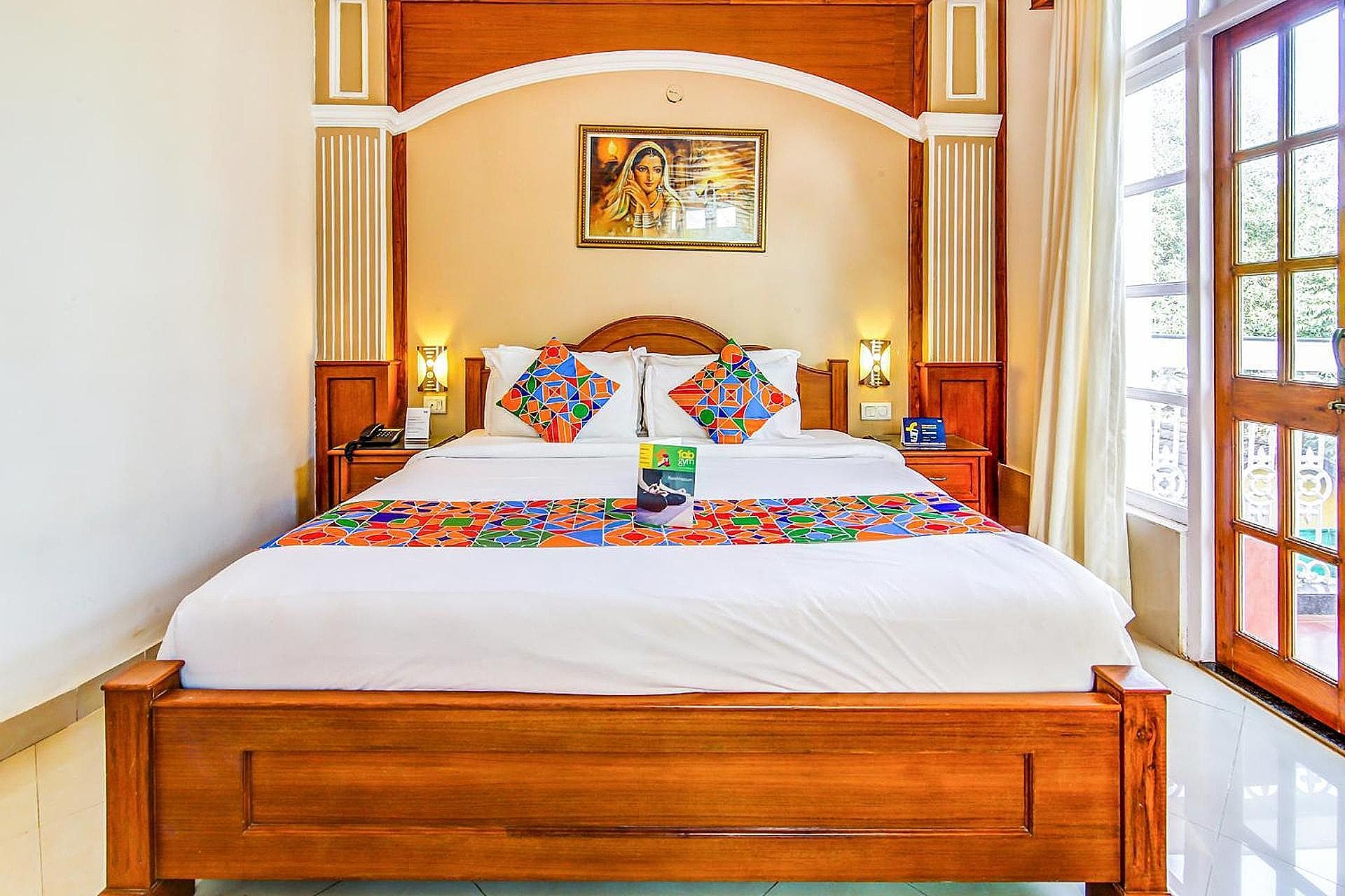 Sunset Beach Resort Deluxe Room 8