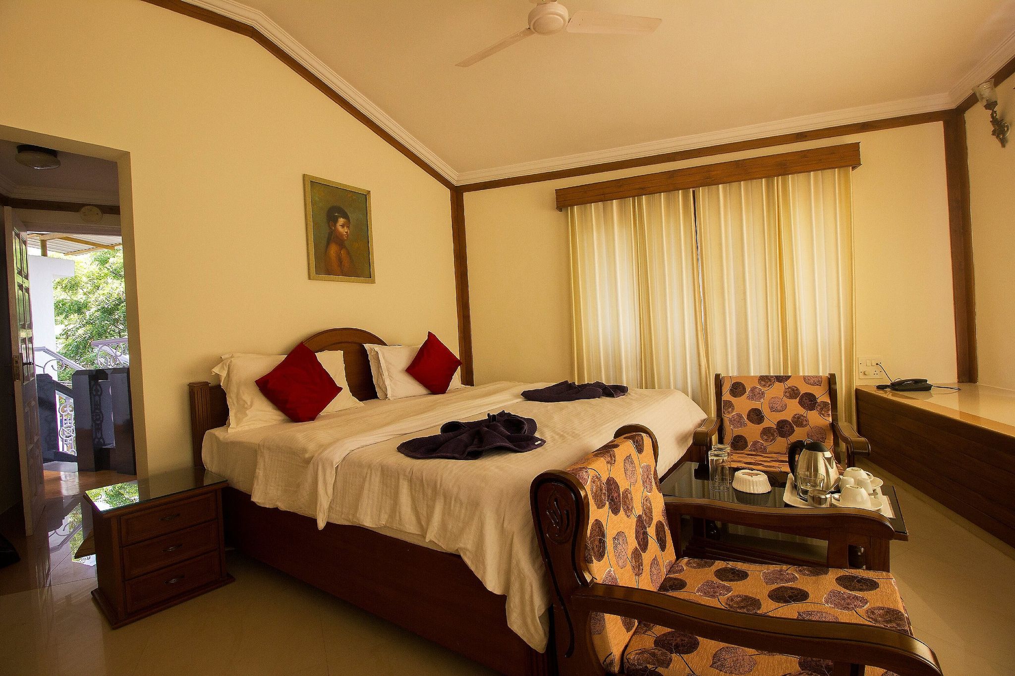 Sunset Beach Resort Deluxe Room 2