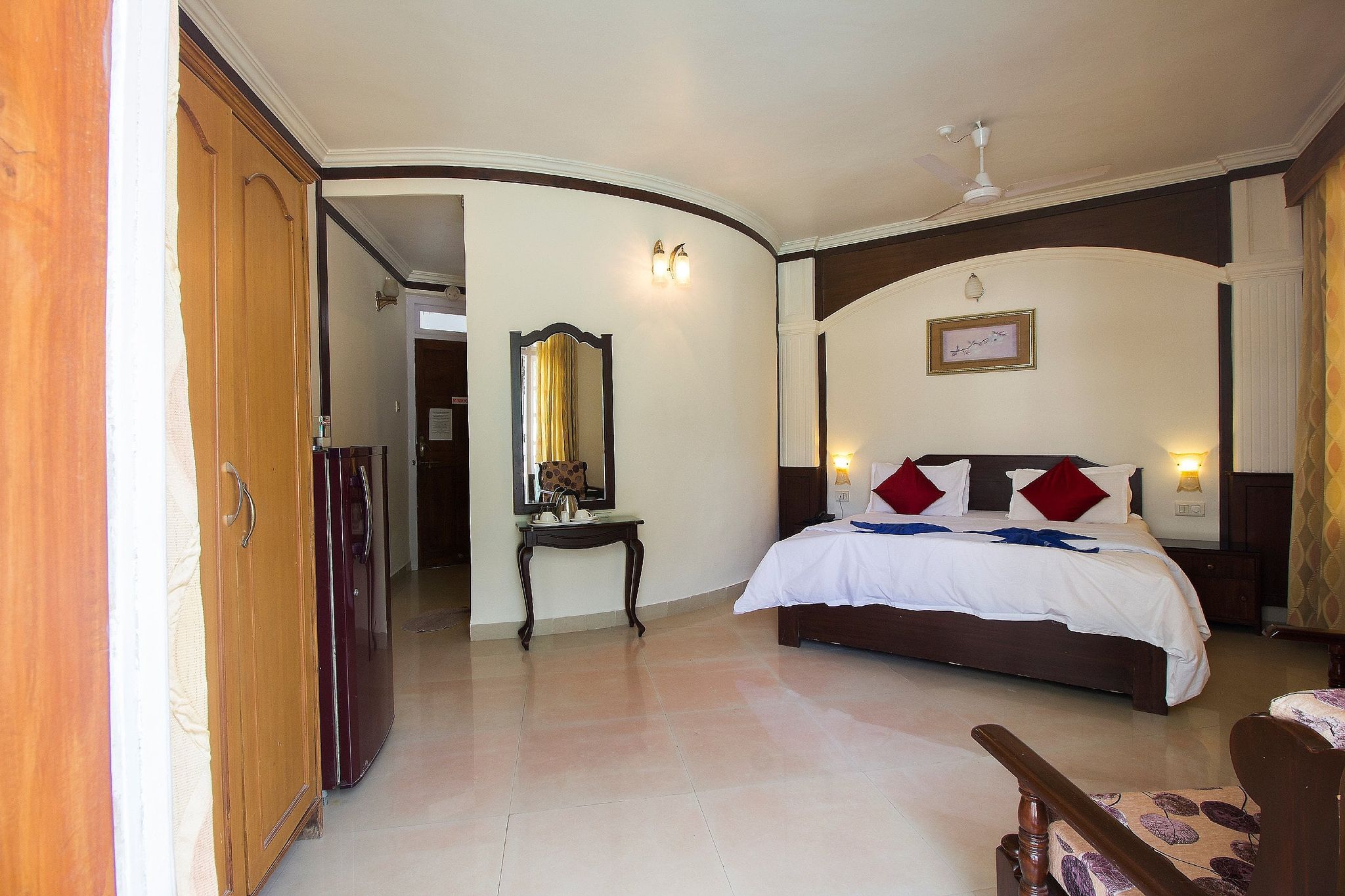 Sunset Beach Resort Deluxe Room 4