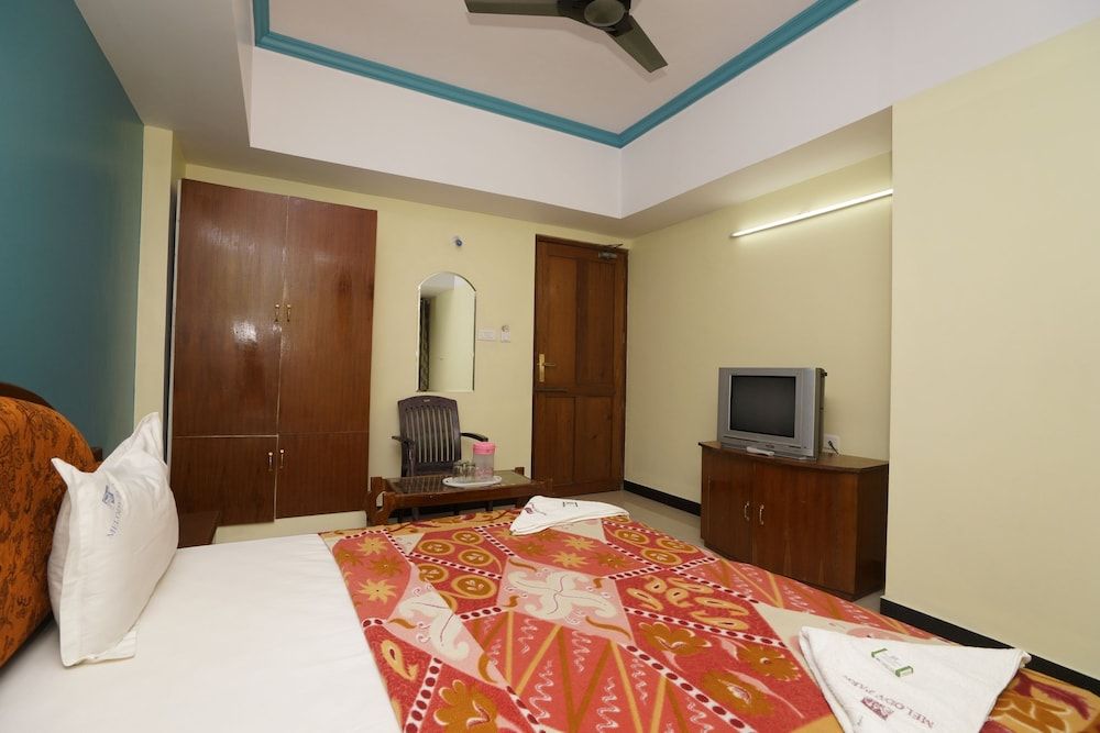 Hotel Melody Park Standard Double Non A/C 2