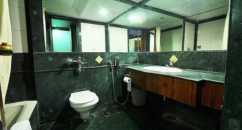 Hotel Maurya Deluxe AC Room 3