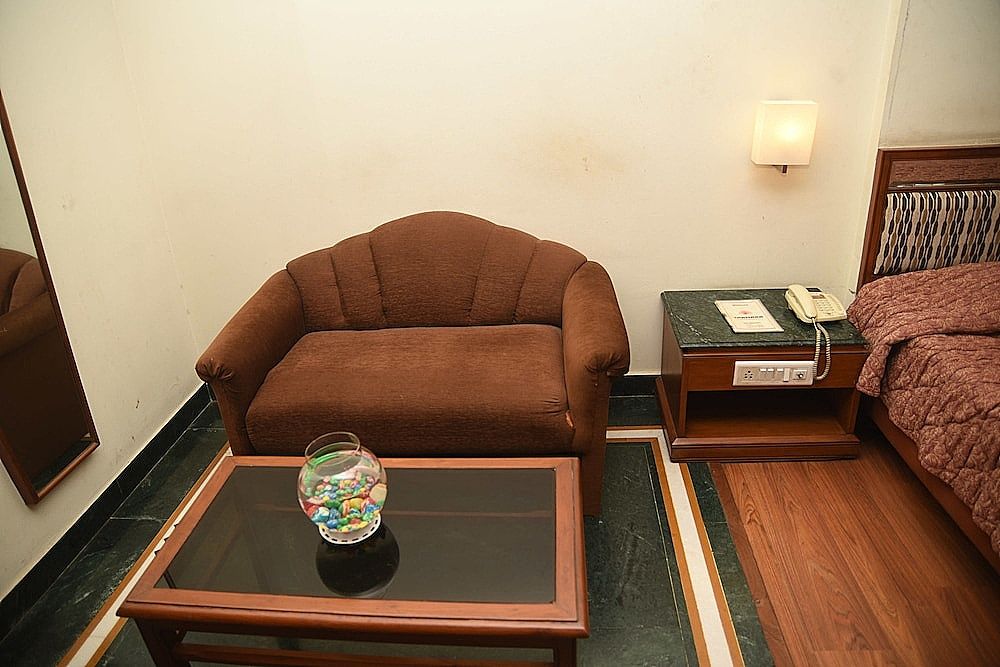 Hotel Maurya Deluxe AC Room 11