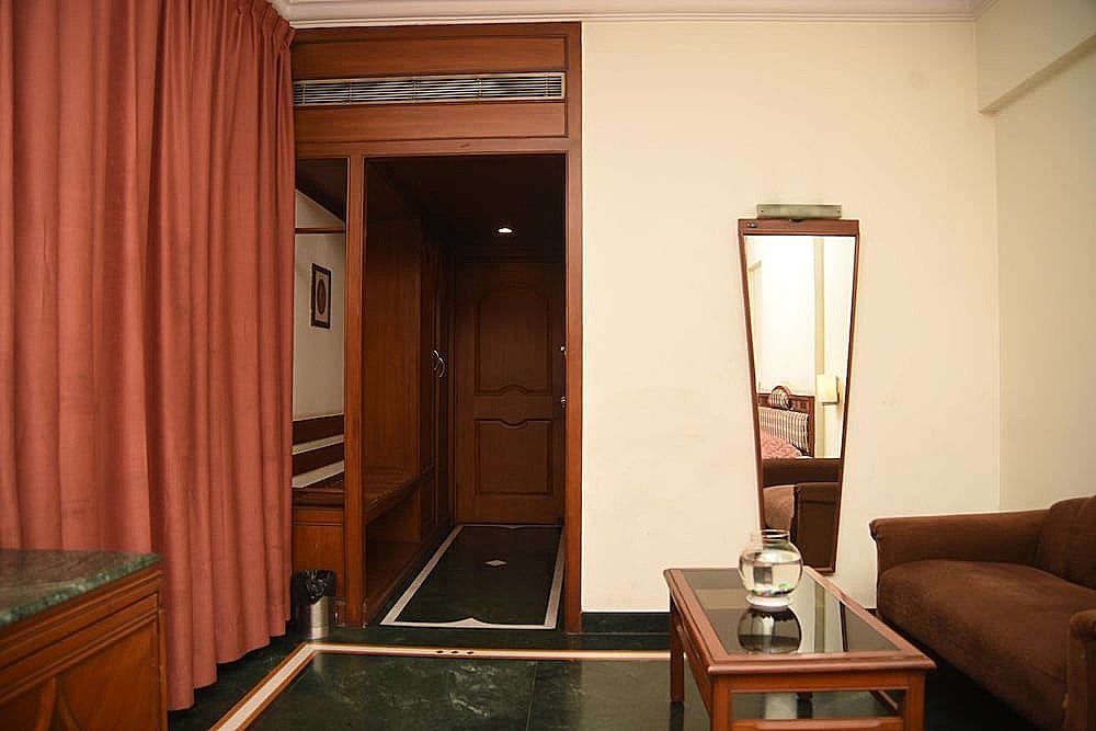 Hotel Maurya Deluxe AC Room 2