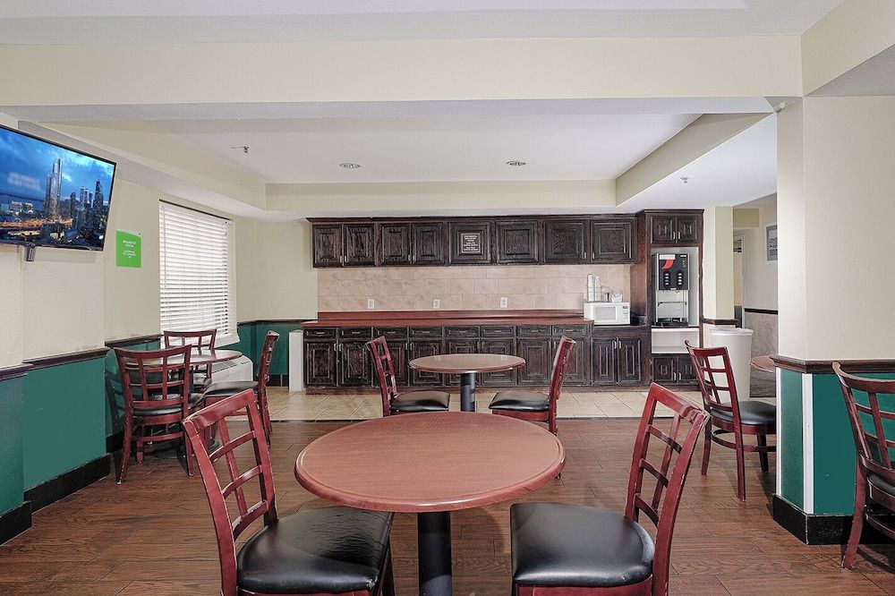 undefined GreenTree Inn Houston IAH Airport 7