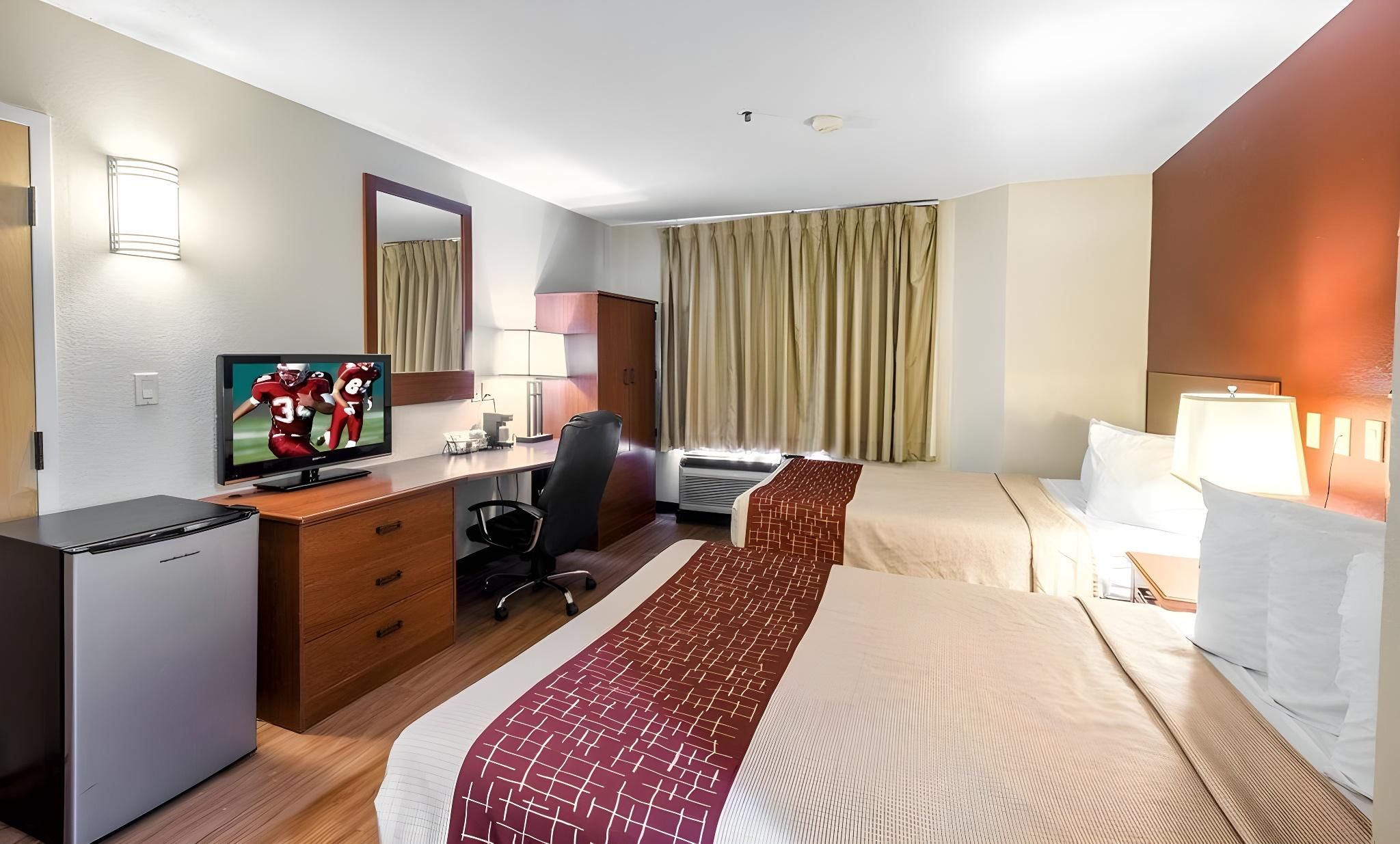 undefined GreenTree Inn Houston IAH Airport 4