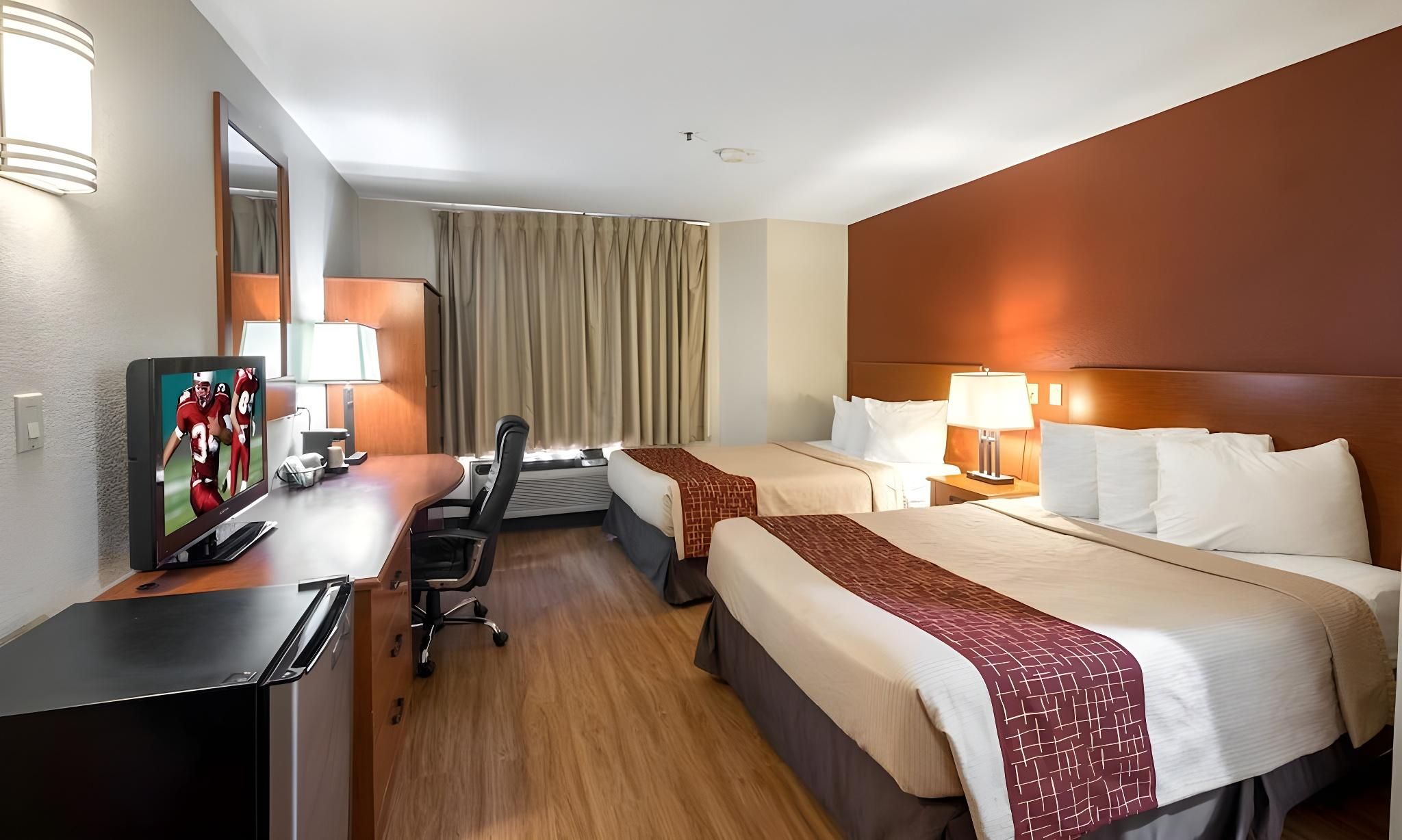 undefined GreenTree Inn Houston IAH Airport 5