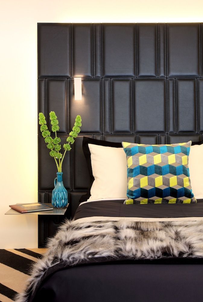 undefined Adelphi Hotel 8