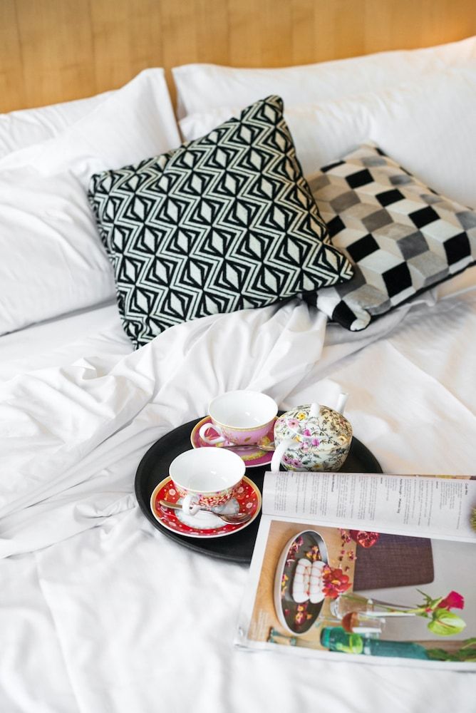 undefined Adelphi Hotel 10