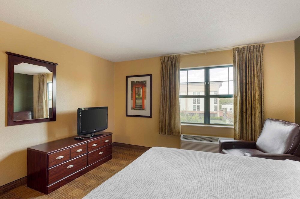 Extended Stay America Suites Mt Laurel Crawford Pl Studio, 1 Queen Bed, Accessible, Non Smoking 5