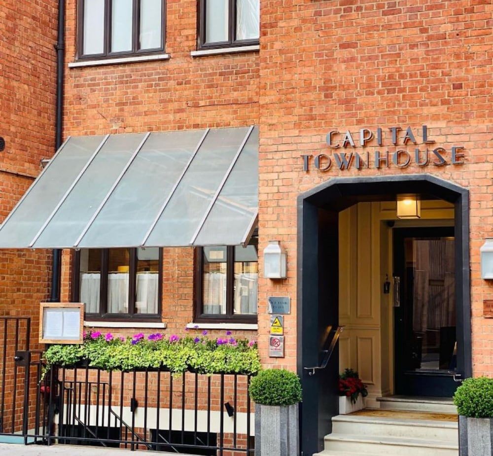 undefined The Capital Hotel, Apartments & Townhouse 9