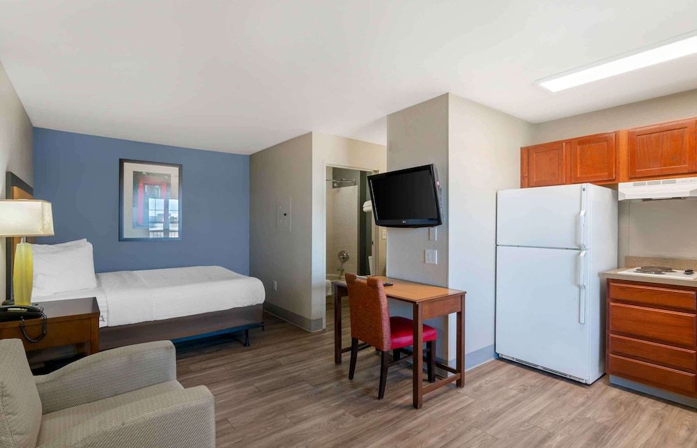 Extended Stay America Suites Kansas City Lenexa 87th St Studio, 1 Queen Bed, Non Smoking 4