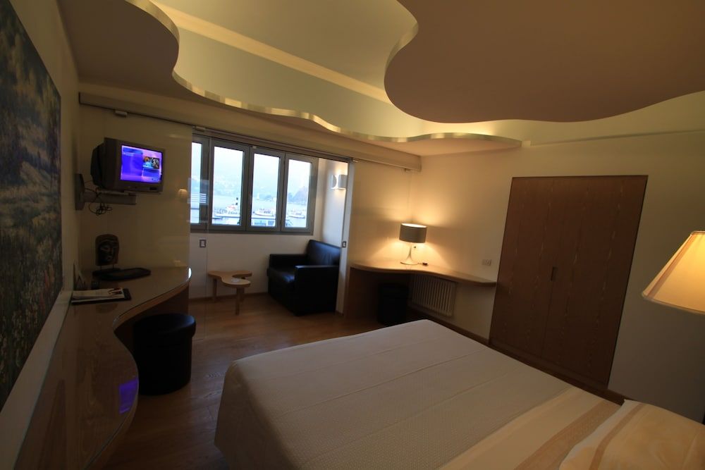 undefined Hotel Metropole Suisse