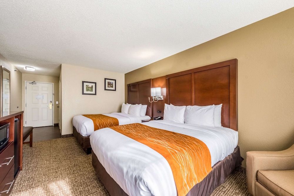 Standard Room, 2 Queen Beds, Non Smoking
