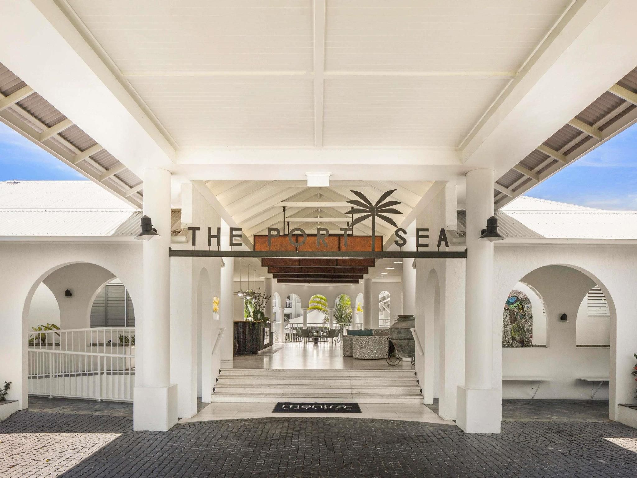 Mantra PortSea Port Douglas