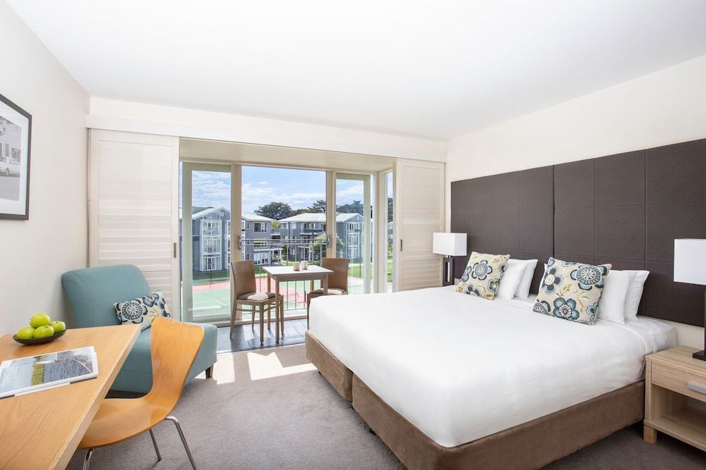 Mantra Lorne Resort Garden View Room 3