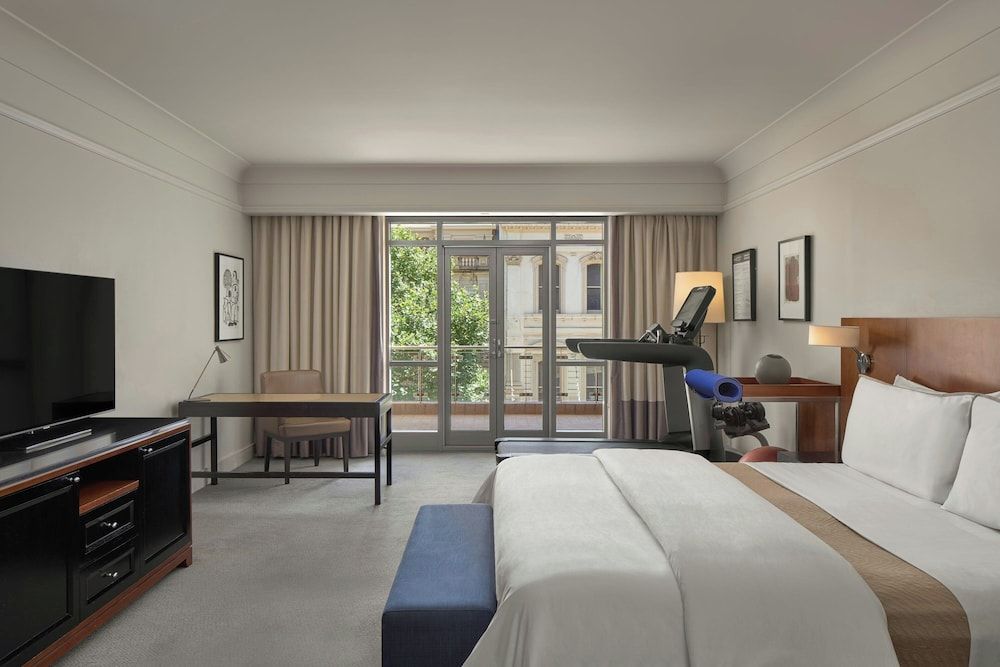 The Westin Melbourne Room, 1 King Bed (Westin Workout King) 2