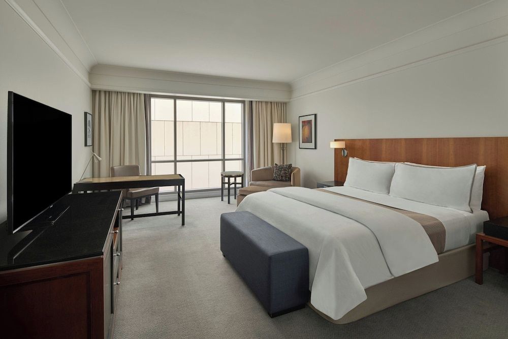 The Westin Melbourne Standard Room, 1 King Bed 3