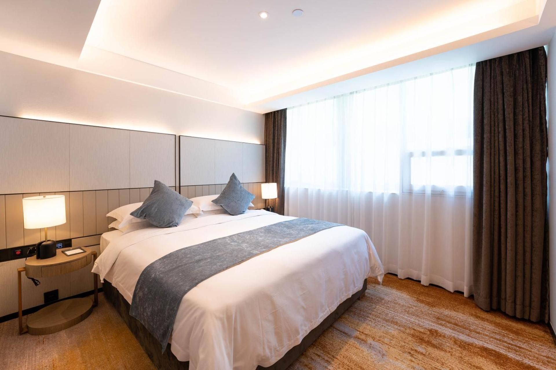 Exclusive family suit