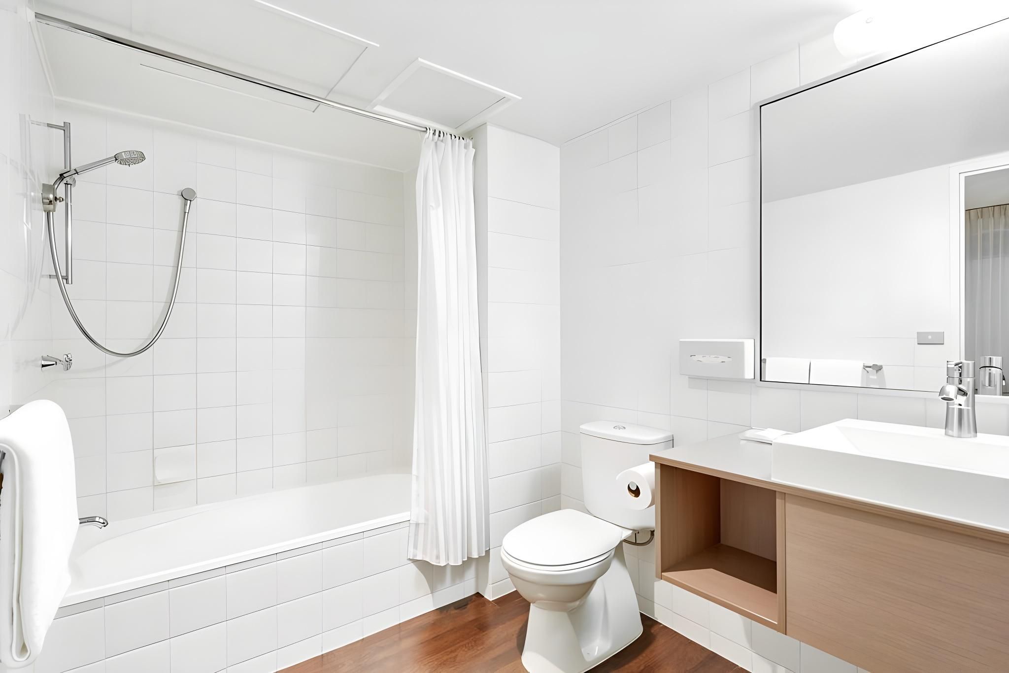 undefined ibis Melbourne Hotel and Apartments 3