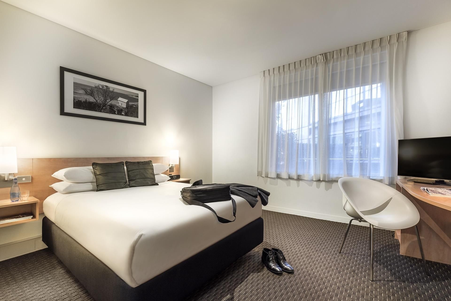 Standard Queen Room