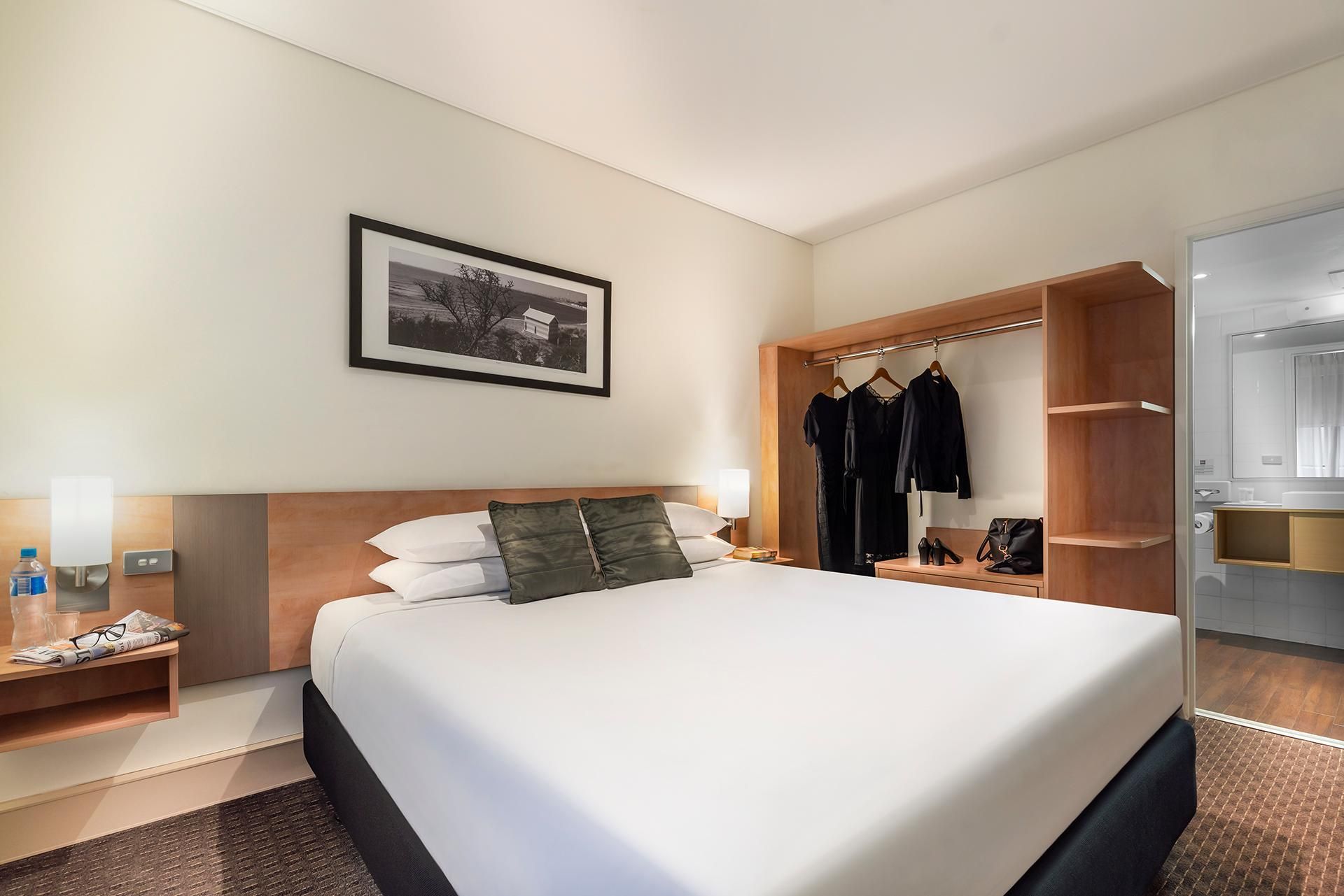 undefined ibis Melbourne Hotel and Apartments 2