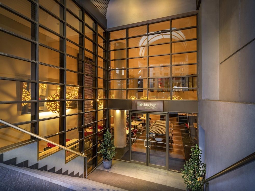 undefined ibis Melbourne Hotel and Apartments 3