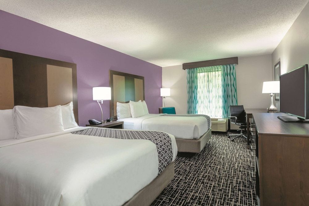 Room, 2 Queen Beds, Non Smoking