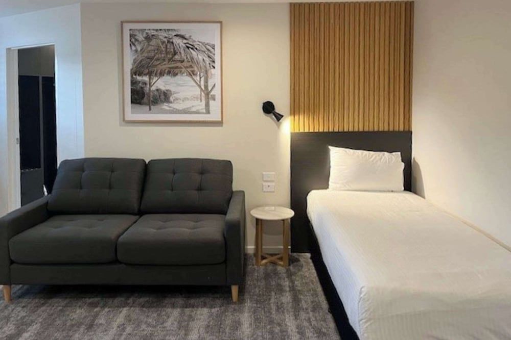 Family Studio (2 Rooms)