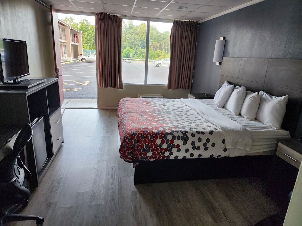 Room, 1 King Bed, Non Smoking