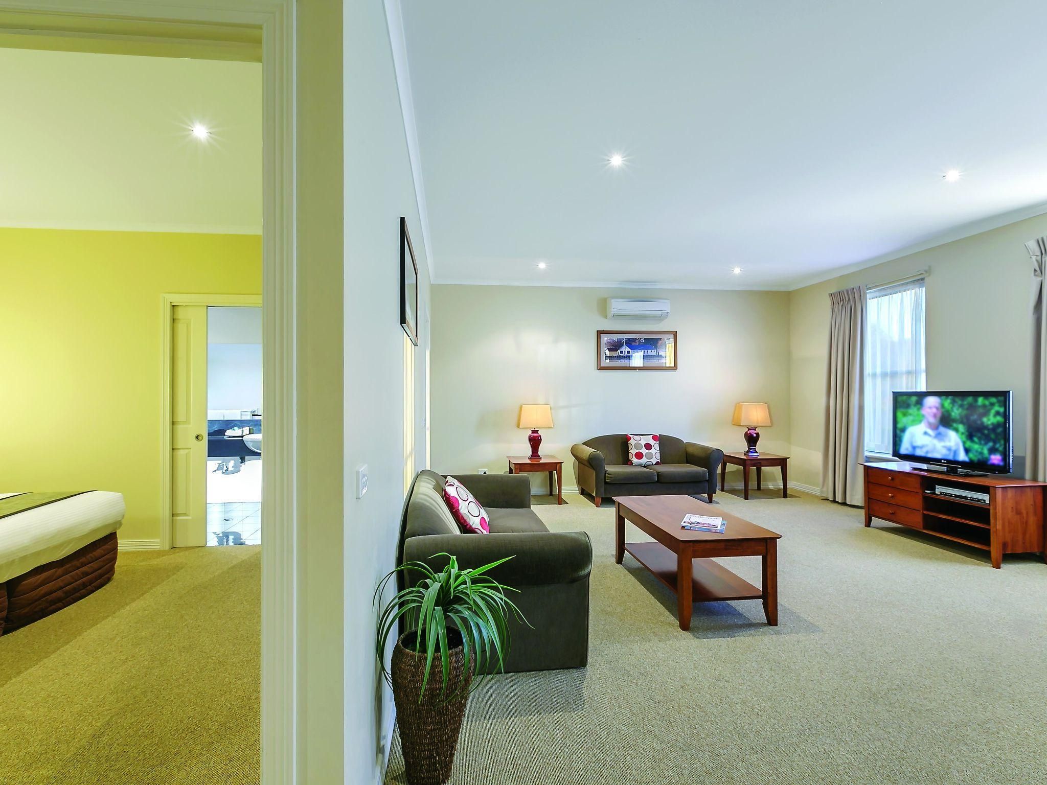One Bedroom Suite - King