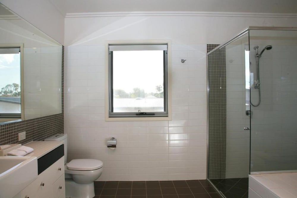 Quarterdecks Retreat Classic Villa, 2 Bedrooms 9