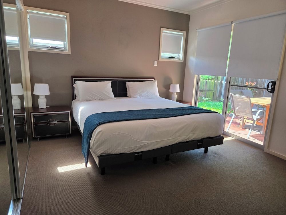 Quarterdecks Retreat Classic Villa, 3 Bedrooms 4