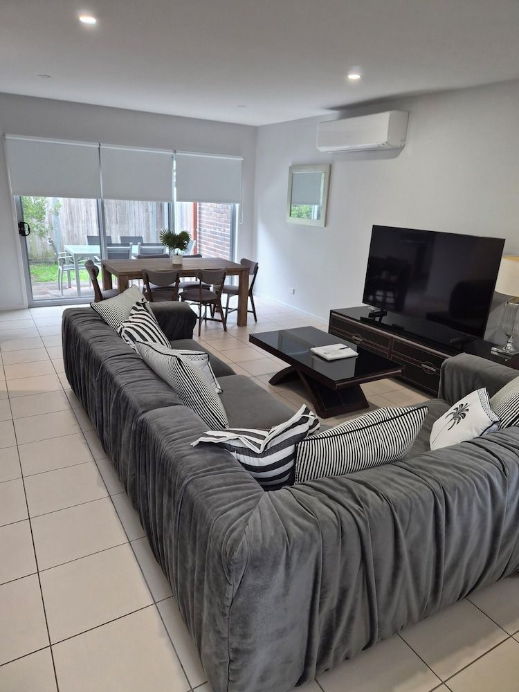 Quarterdecks Retreat Classic Villa, 2 Bedrooms 5