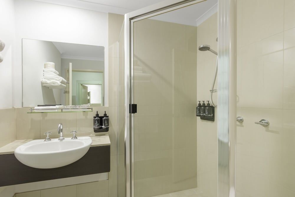 Ramada Encore by Wyndham Belconnen Canberra Standard Triple Room 4