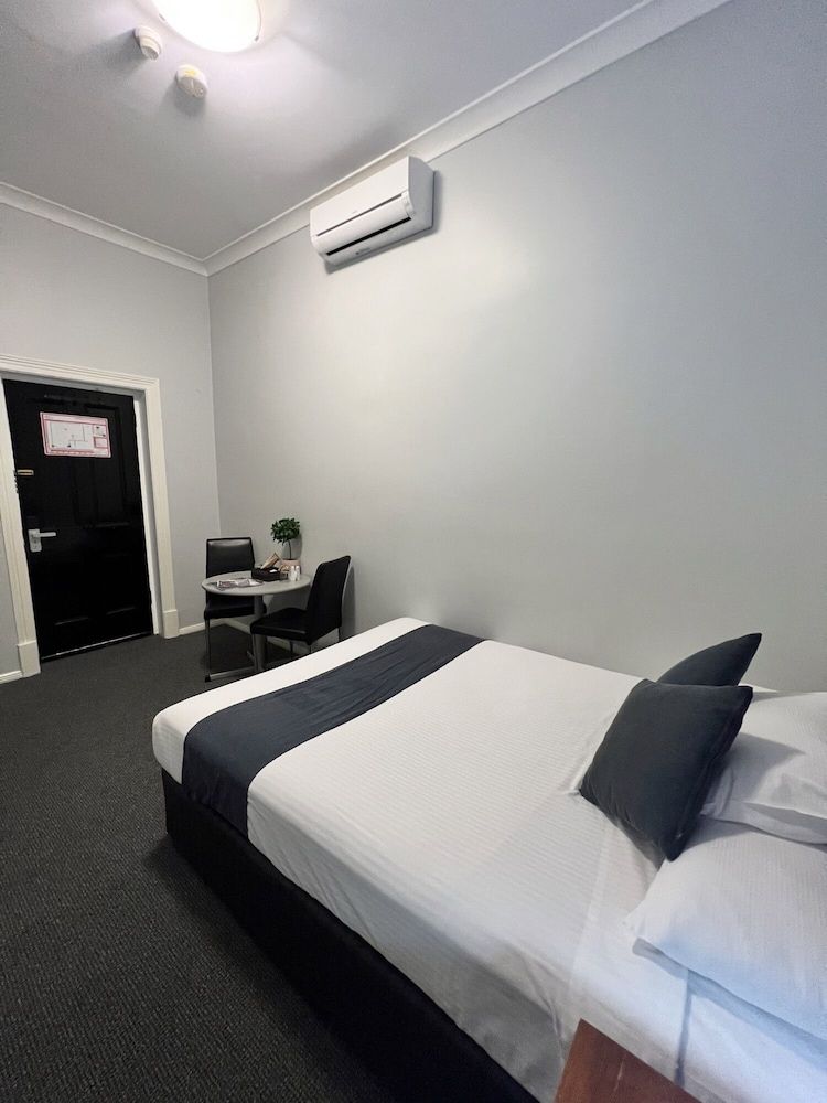 Basic Single Room, Shared Bathroom
